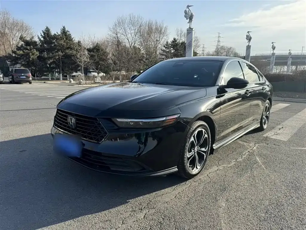 Honda Accord — фото 1