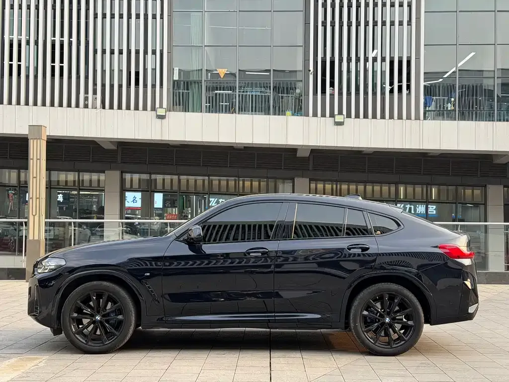 BMW X4 — фото 4