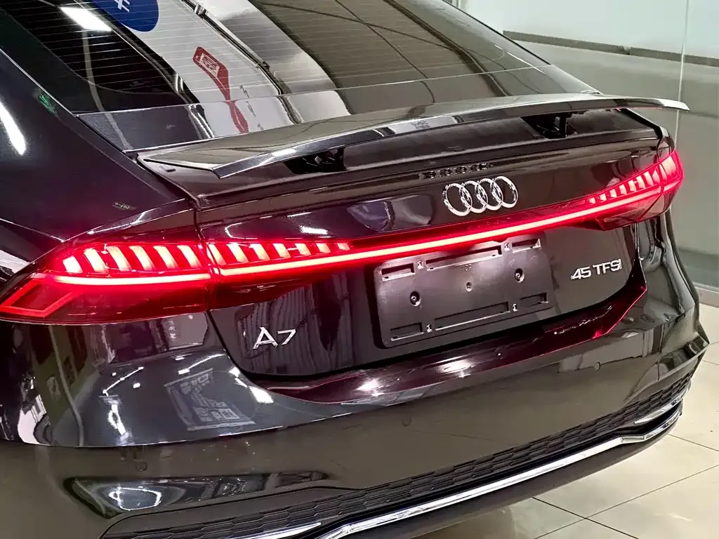 Audi A7 — фото 10