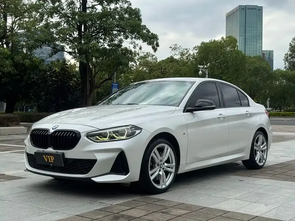 BMW 1 Series — фото 1