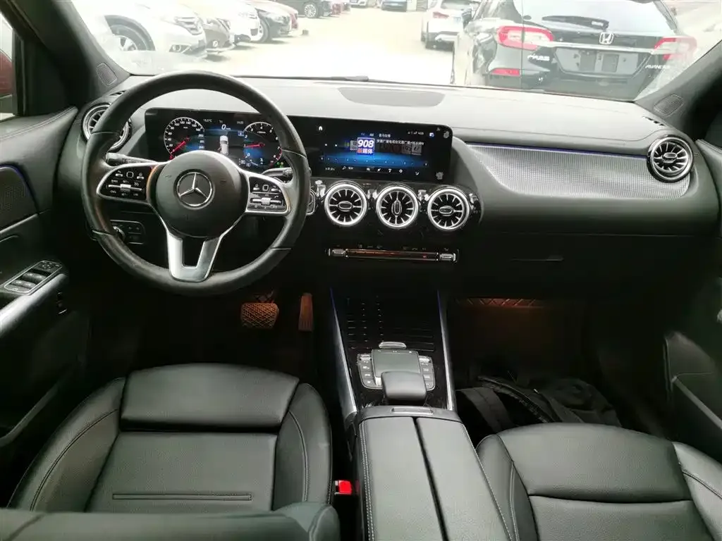 Mercedes-Benz GLA — фото 10