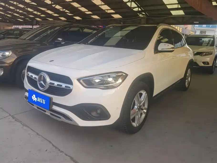Mercedes-Benz GLA — фото 1