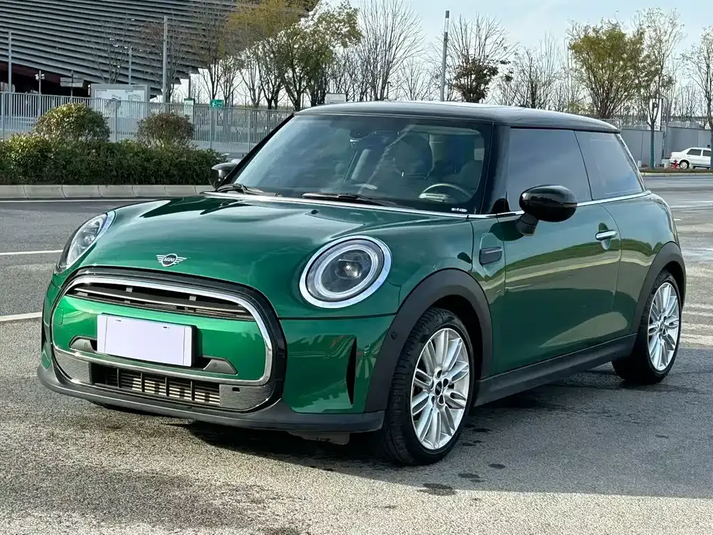 MINI Cooper (3-door) — фото 1