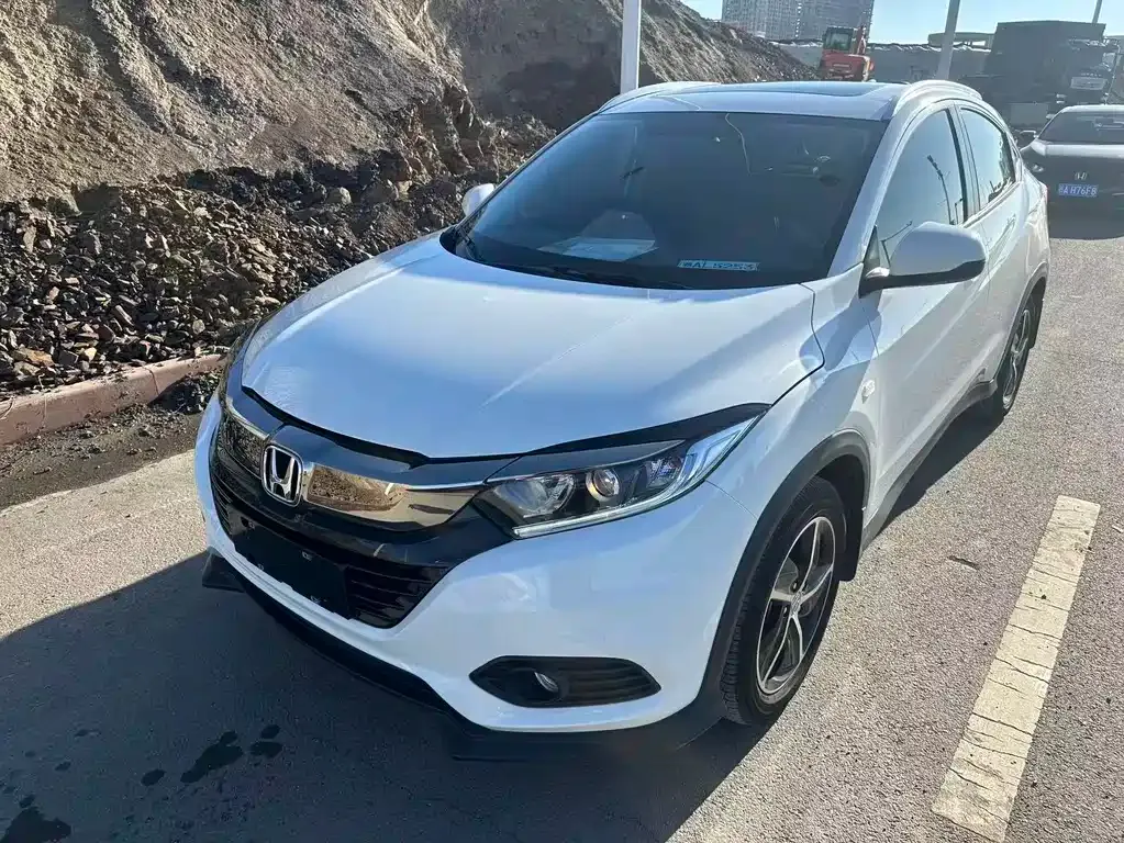 Honda Vezel — фото 1