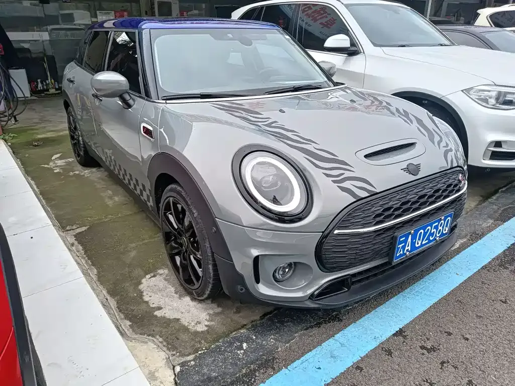 MINI Clubman — фото 3
