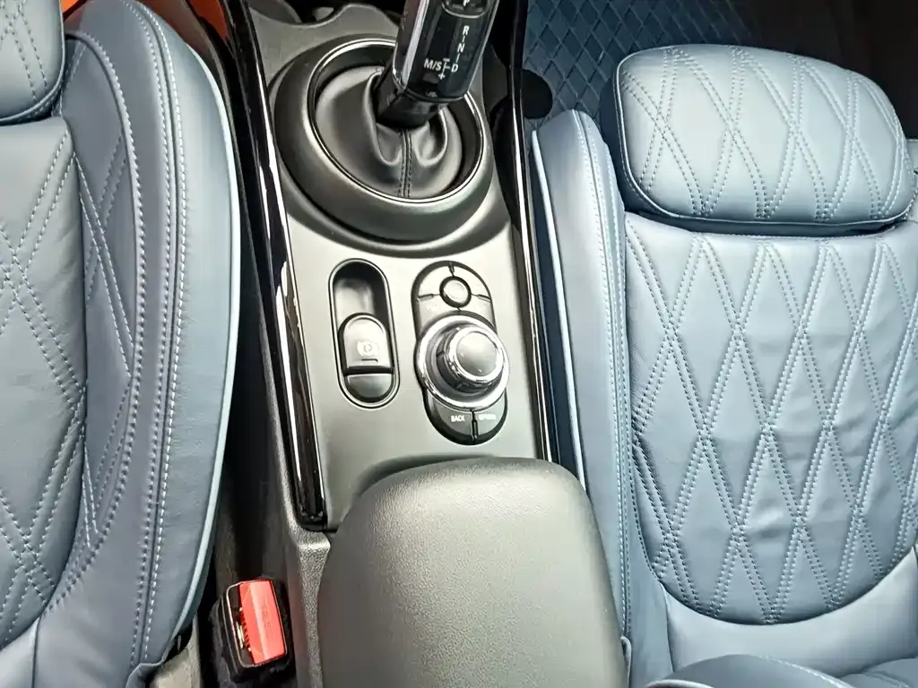MINI Clubman — фото 8