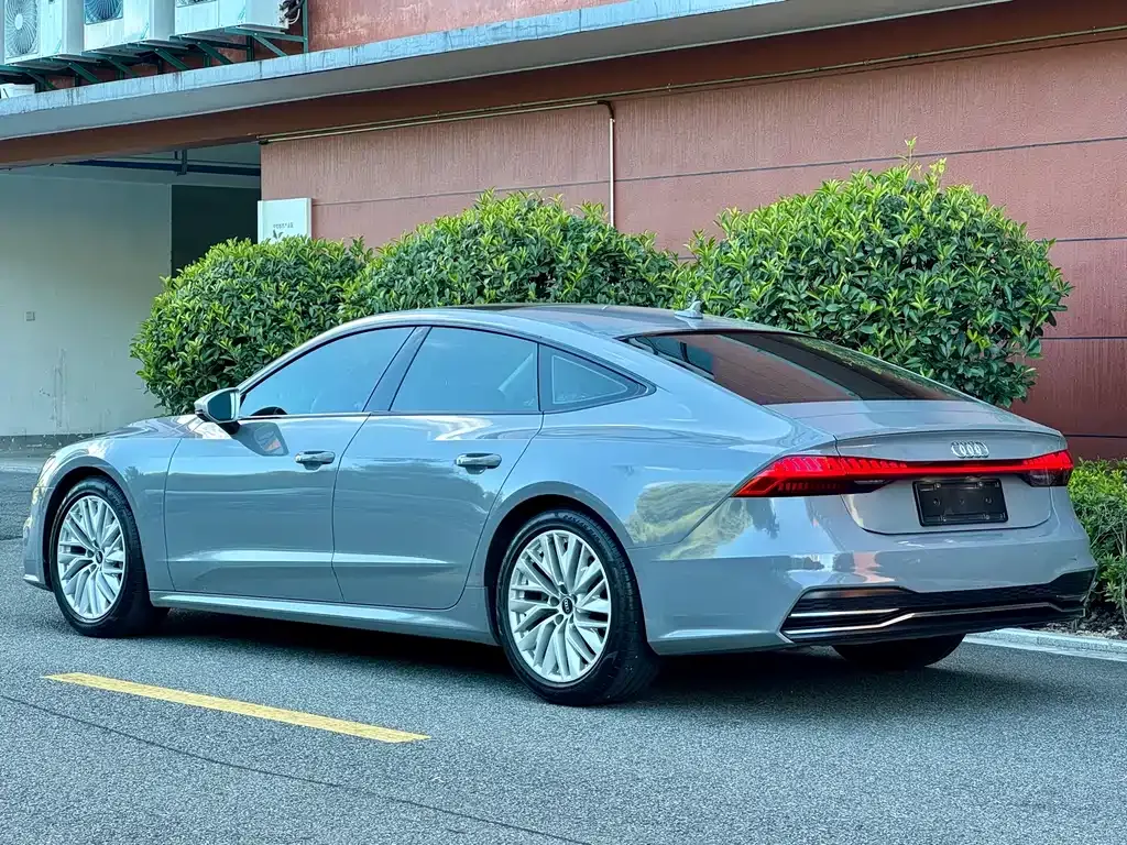 Audi A7 — фото 10