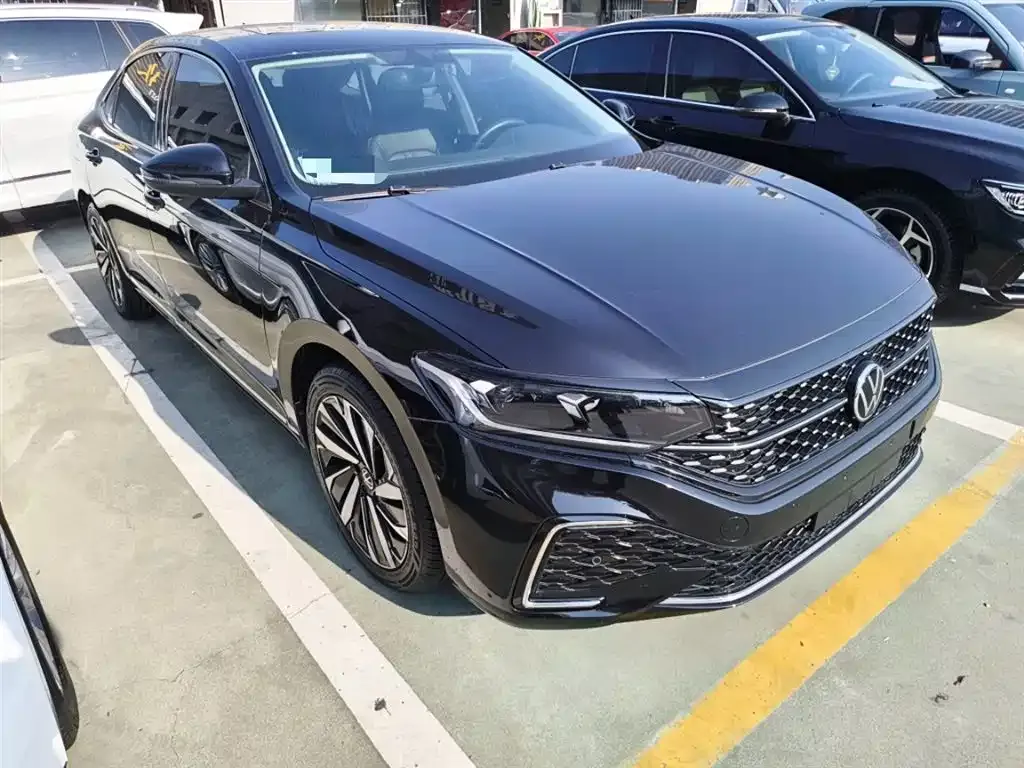 Volkswagen Passat — фото 4