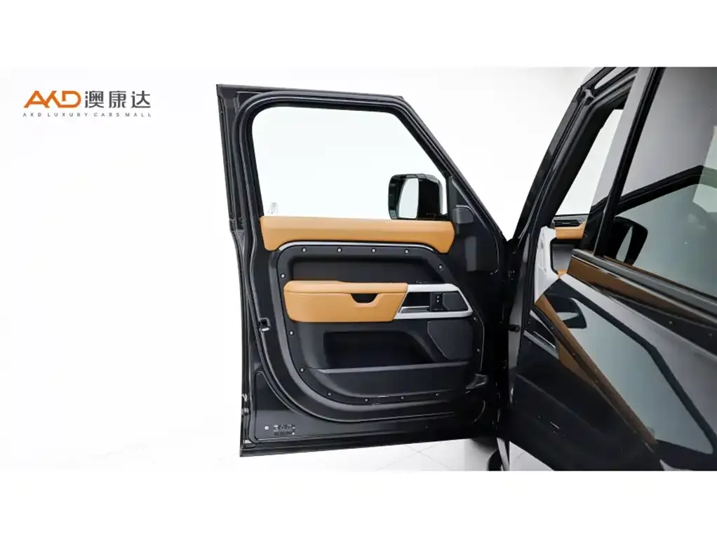 Land Rover Defender — фото 10