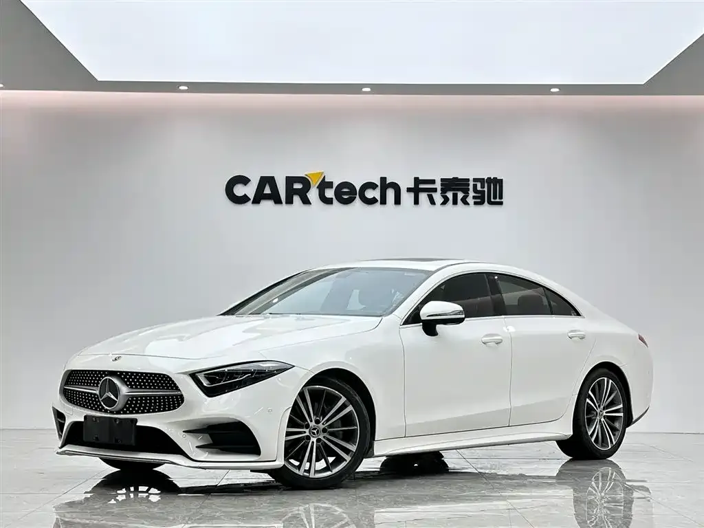 Mercedes-Benz CLS — фото 1