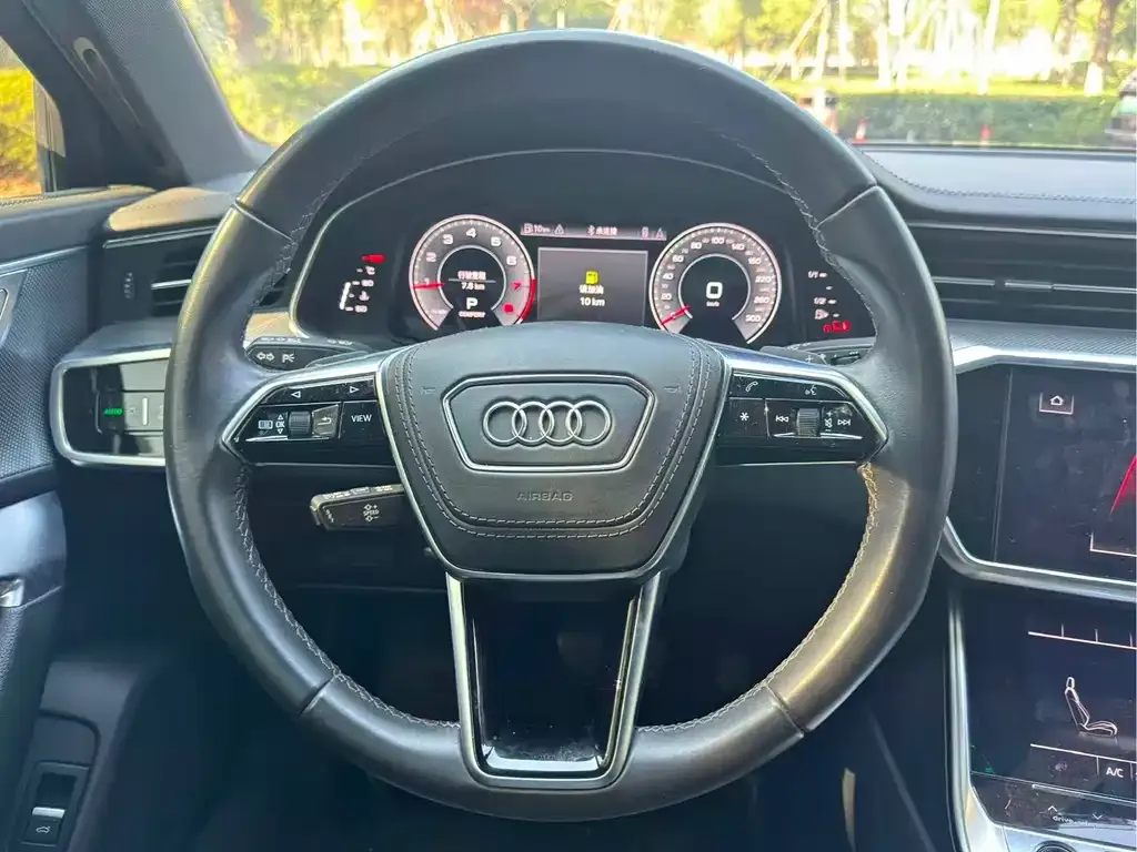 Audi A6L — фото 9