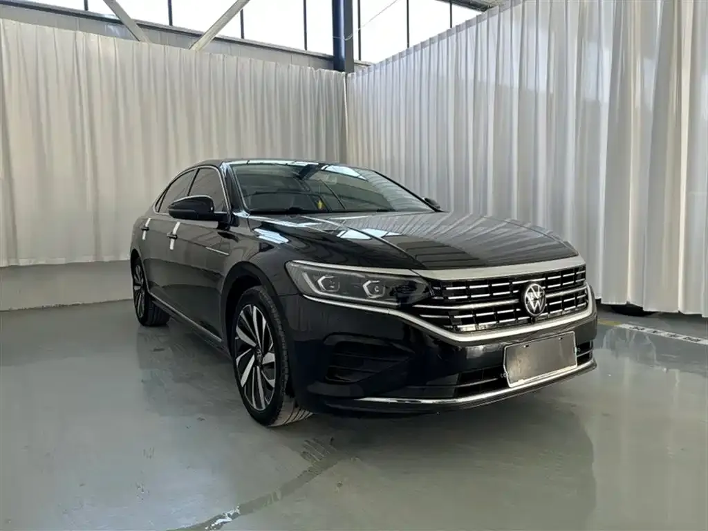 Volkswagen Passat — фото 4