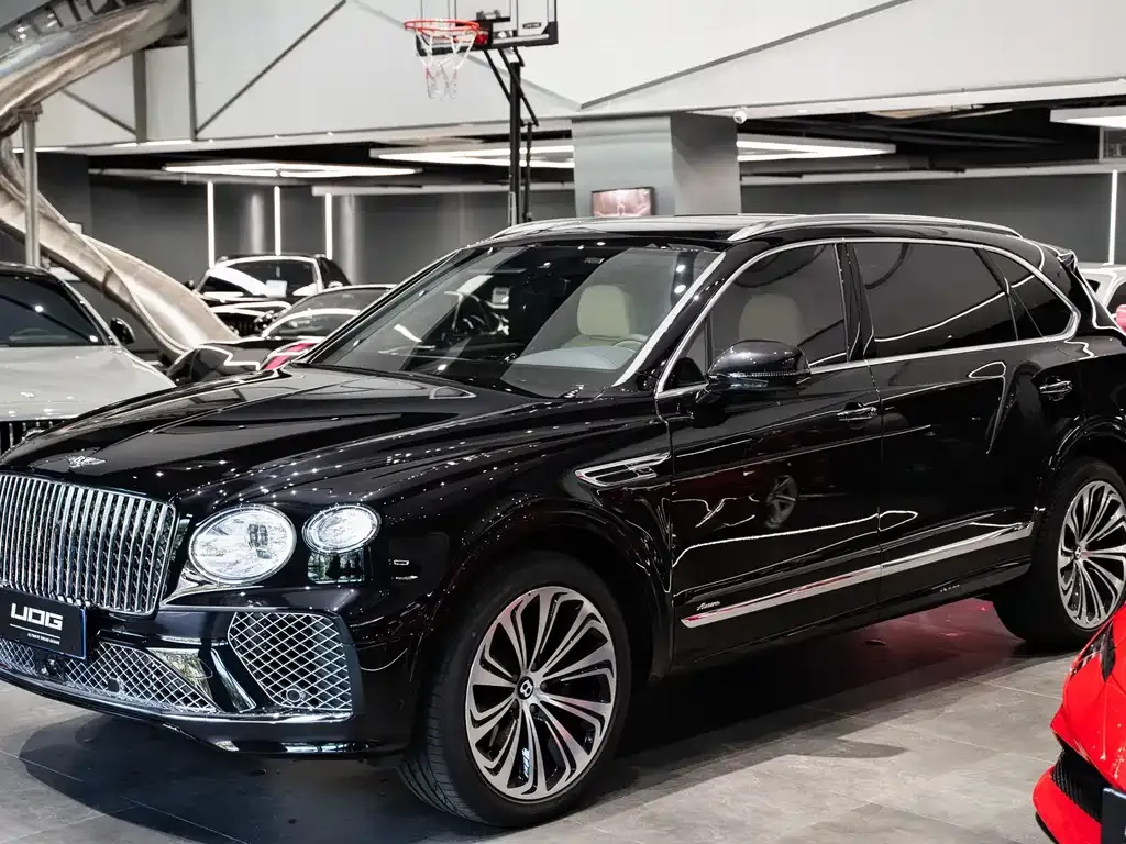 Bentley Bentayga — фото 1