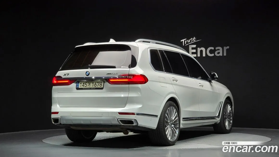 BMW X7 — фото 2