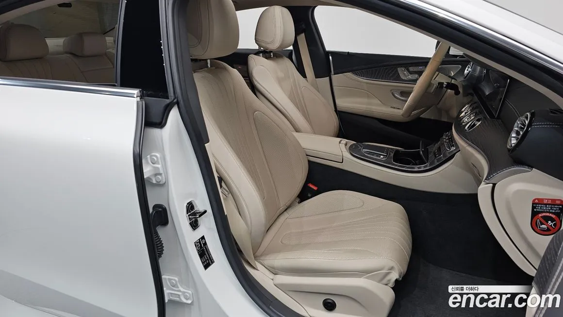 Mercedes-Benz CLS-Class — фото 10