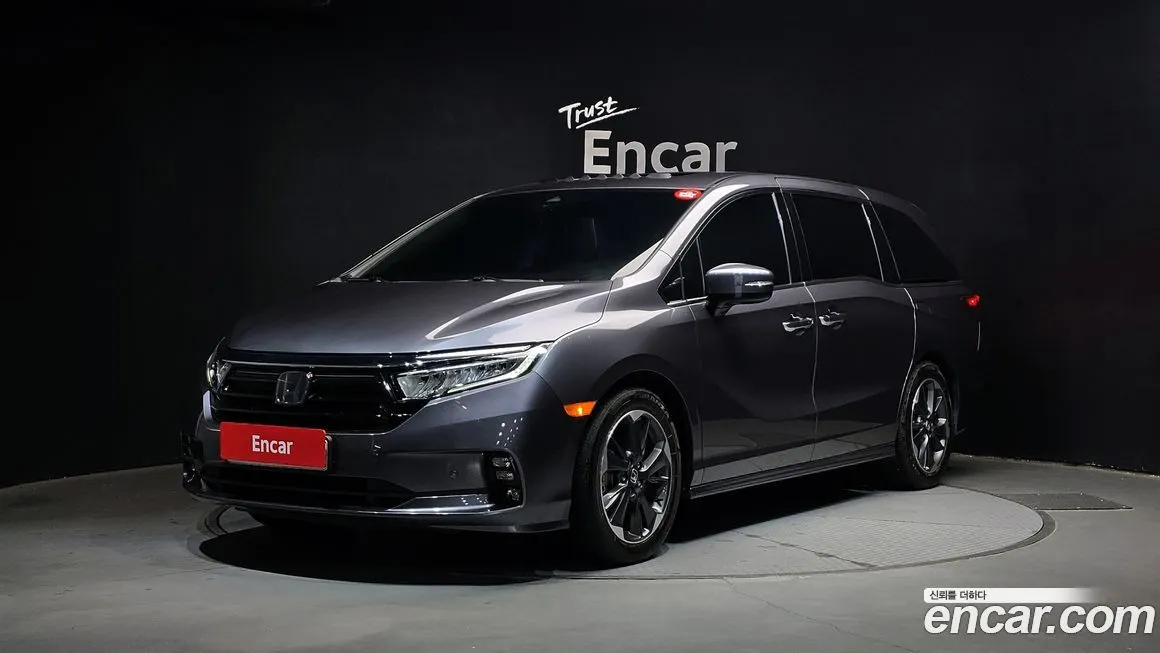 Honda Odyssey — фото 1