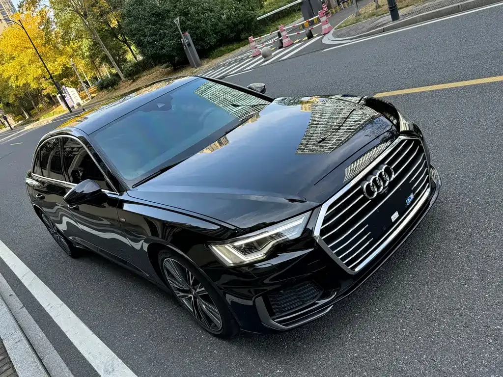 Audi A6L — фото 10