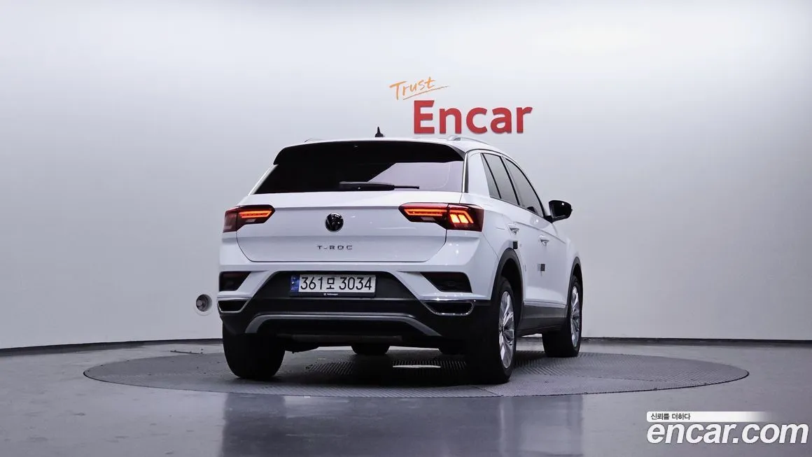 Volkswagen T-Roc — фото 4
