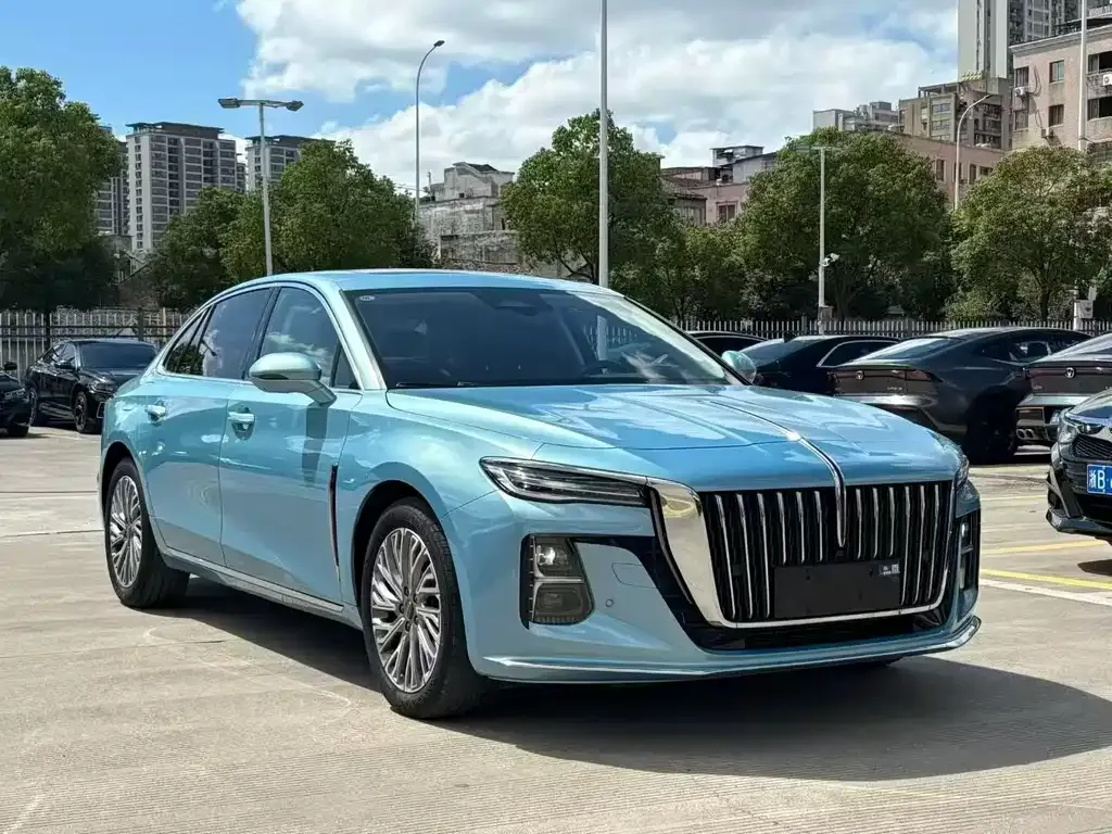 Hongqi H5 — фото 3
