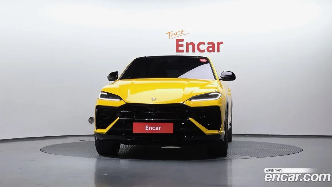Lamborghini Urus — фото 3