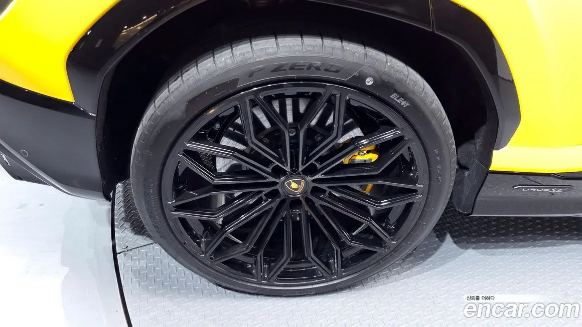 Lamborghini Urus — фото 5