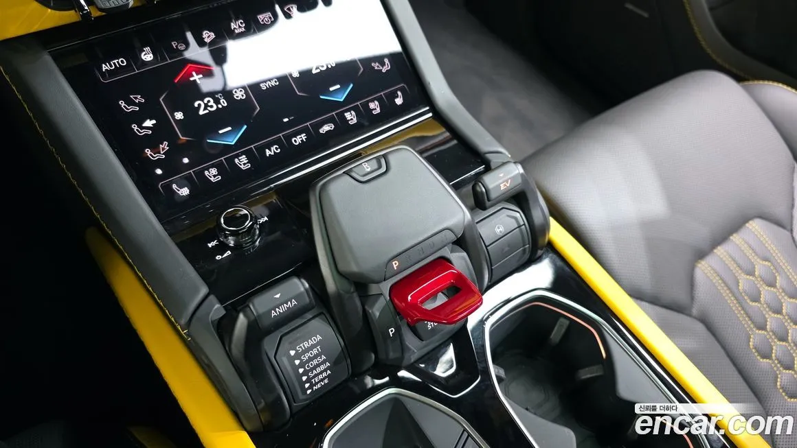 Lamborghini Urus — фото 9