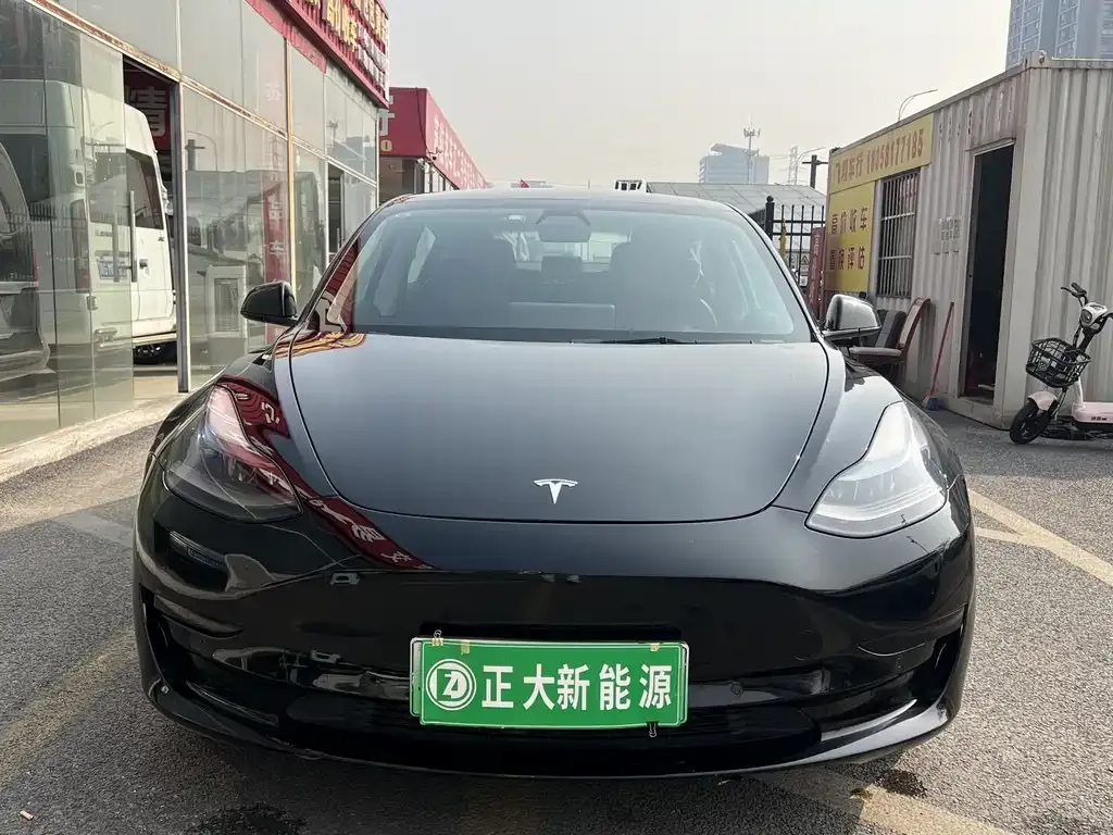 Tesla Model 3 — фото 3