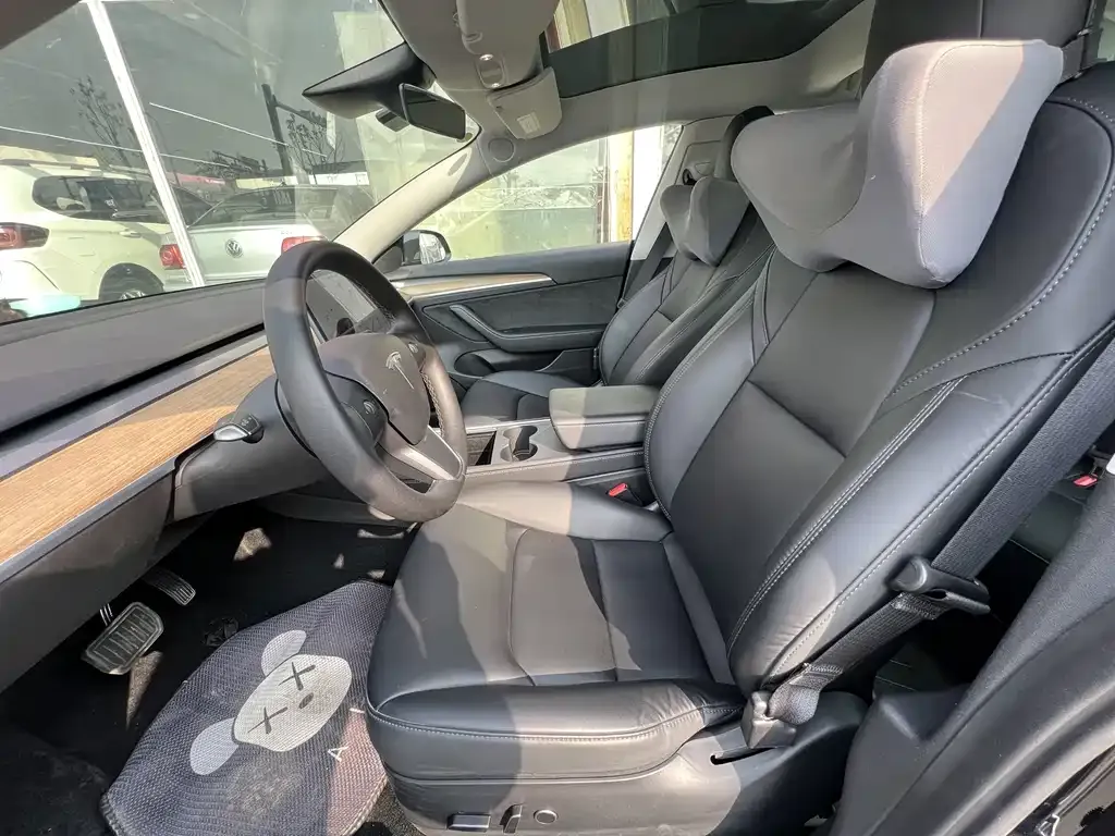 Tesla Model 3 — фото 4