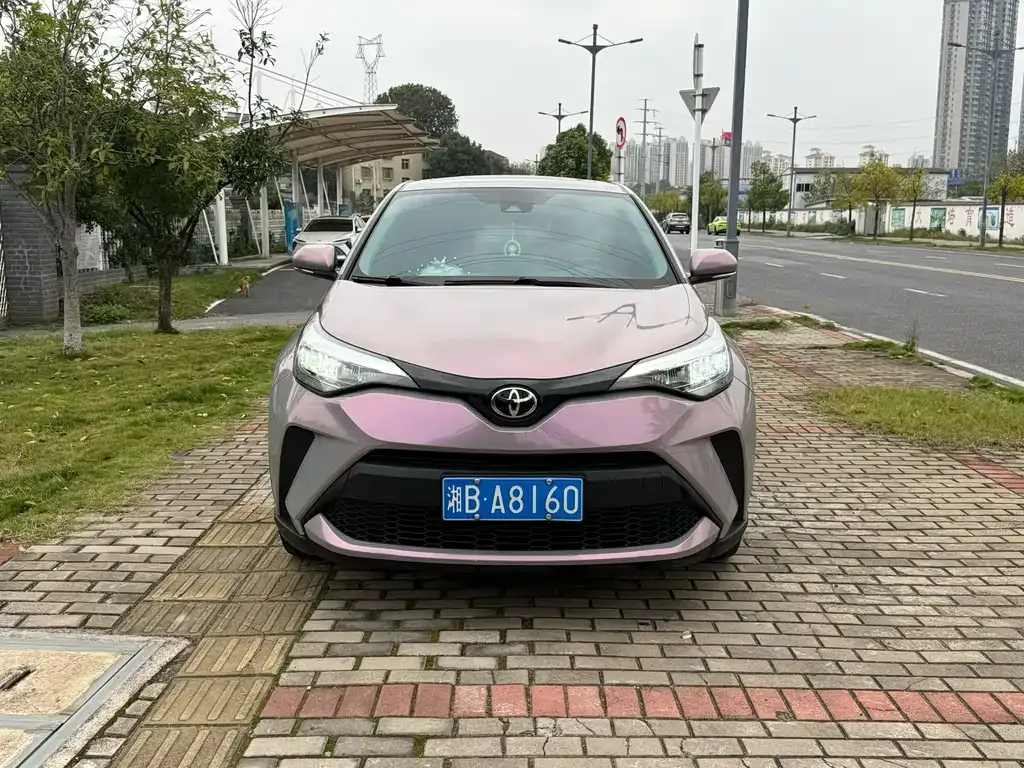 Toyota C-HR — фото 2