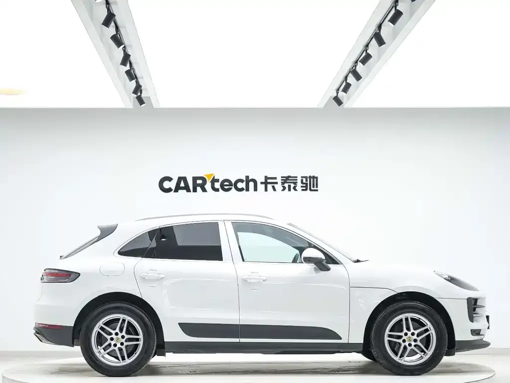 Porsche Macan — фото 10