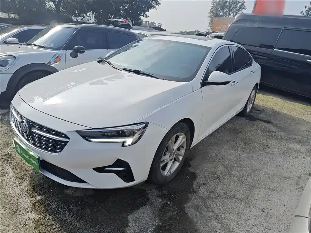 Buick Regal — фото 1