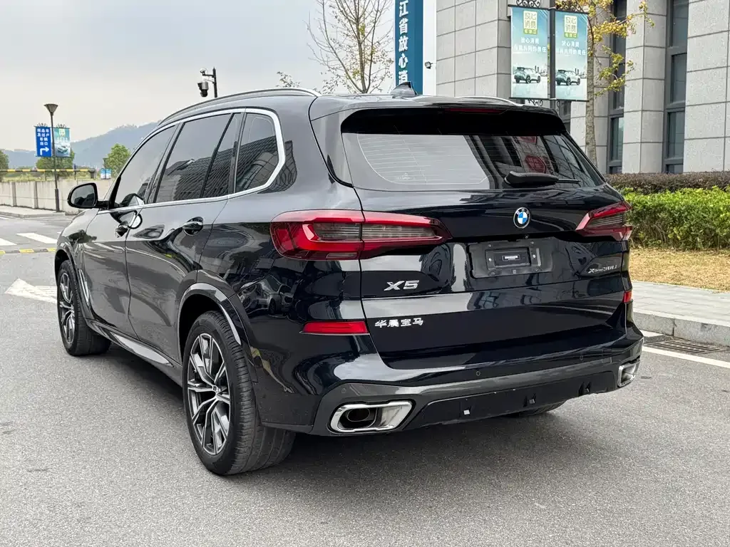 BMW X5 — фото 5
