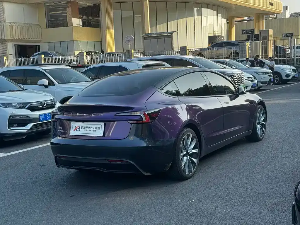 Tesla Model 3 — фото 4
