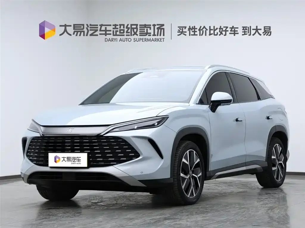 BYD L DM-i — фото 1
