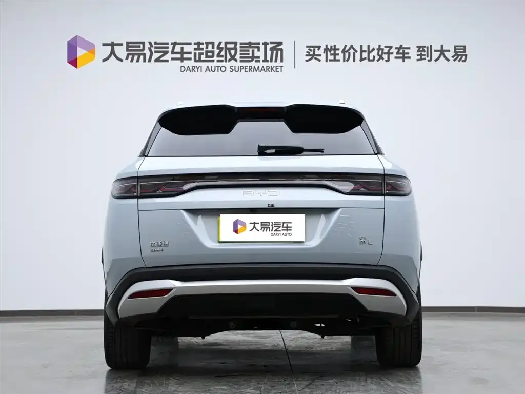 BYD L DM-i — фото 4