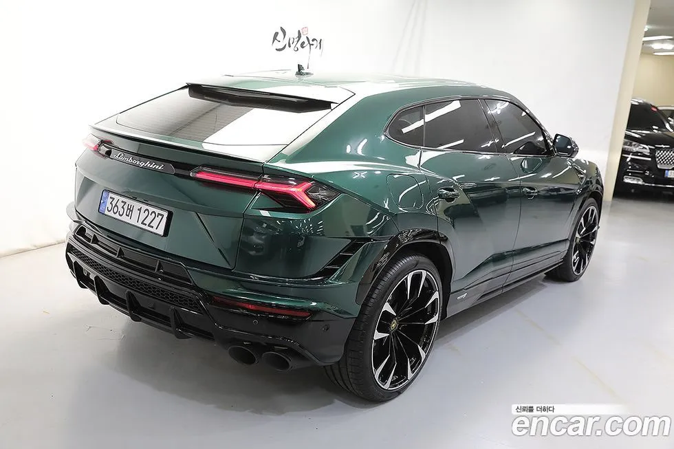 Lamborghini Urus — фото 7