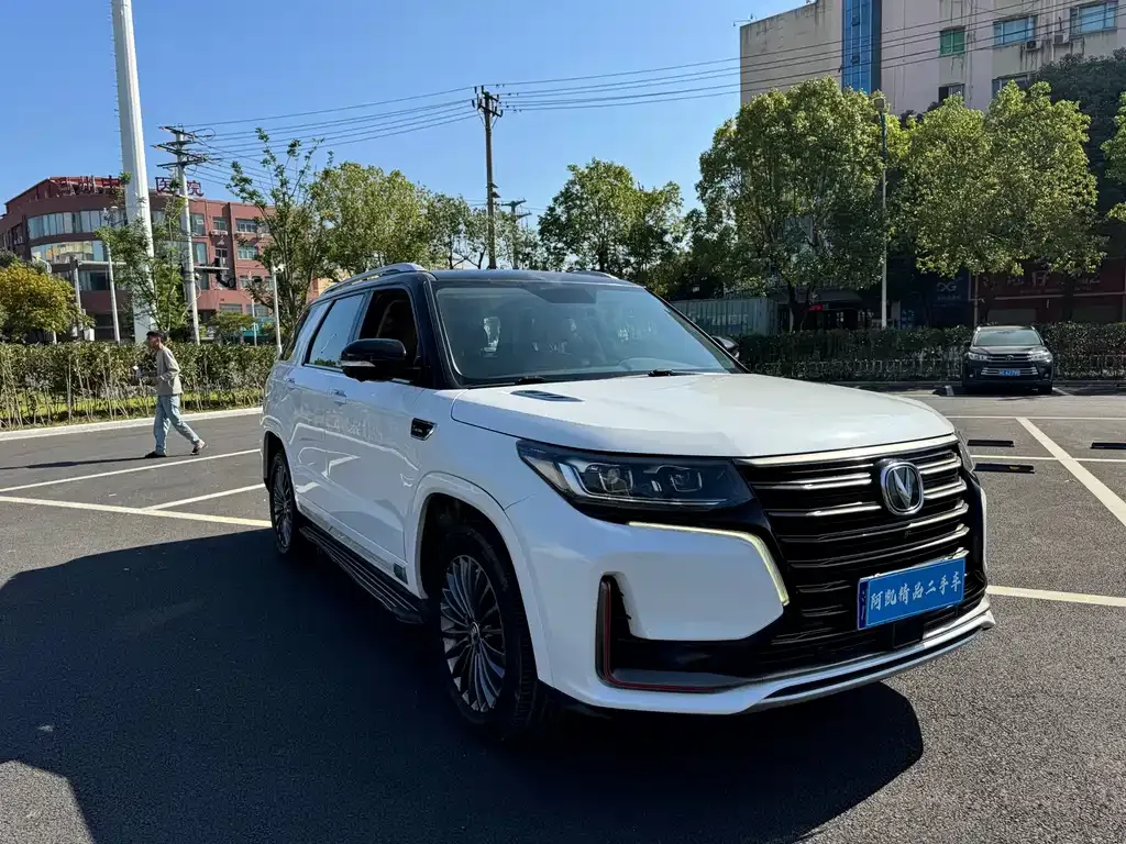 Changan CS95 — фото 4