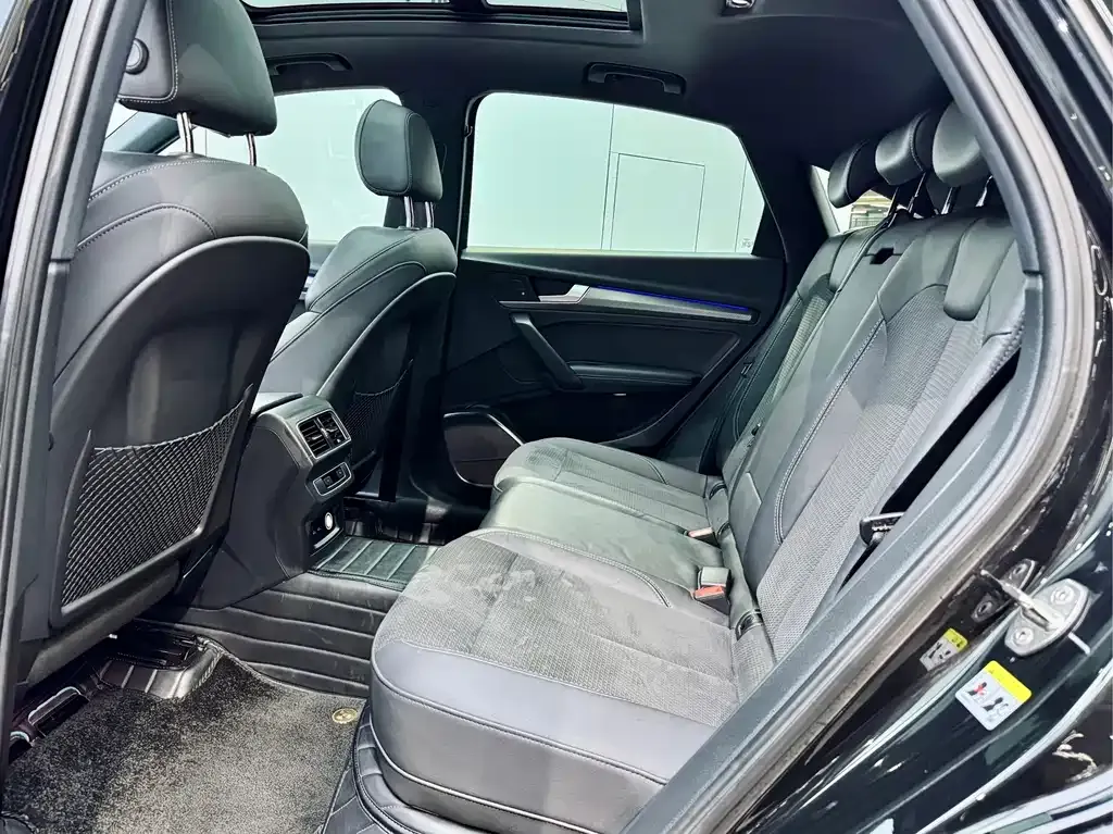 Audi Q5L Sportback — фото 10