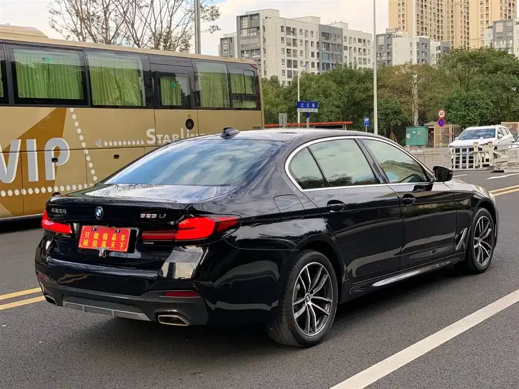 BMW 5 Series — фото 4