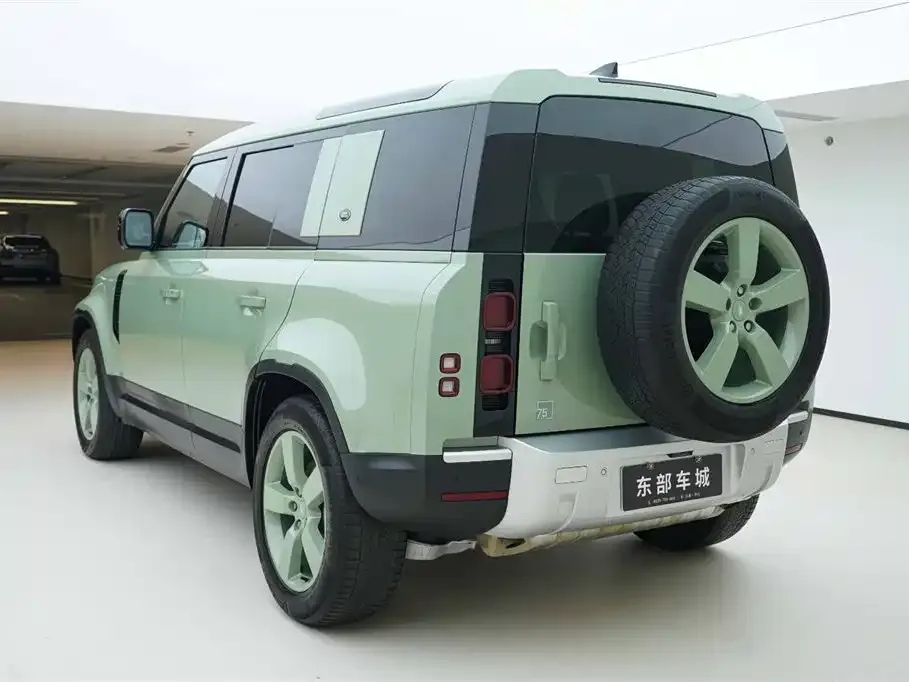 Land Rover Defender — фото 5