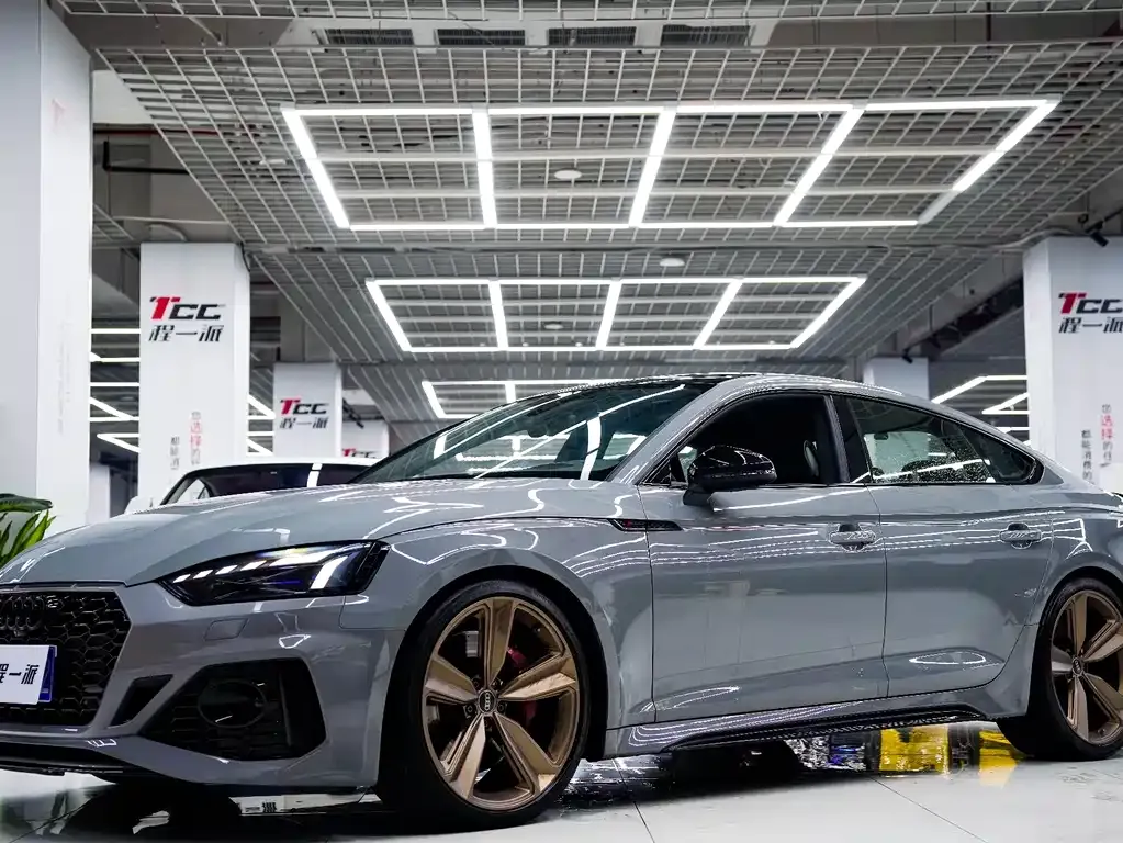 Audi RS 5 — фото 1