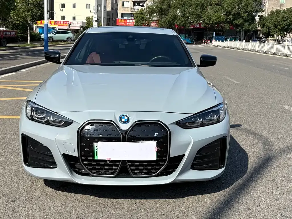 BMW i4 — фото 2