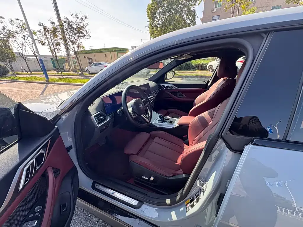 BMW i4 — фото 8