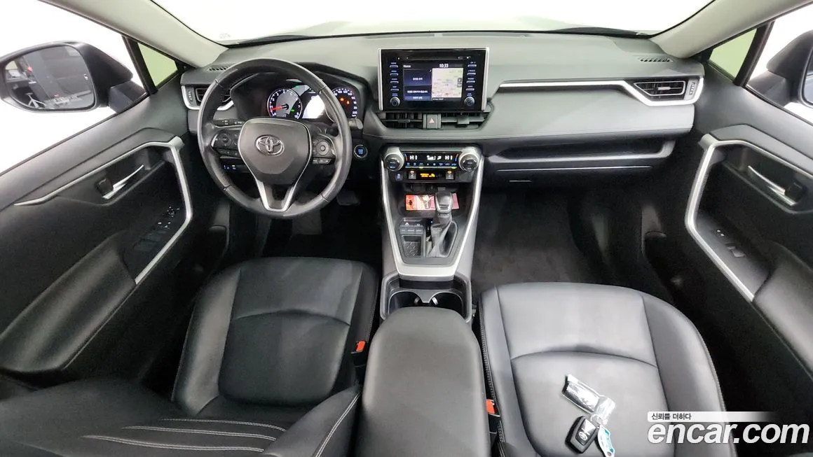 Toyota RAV4 — фото 7