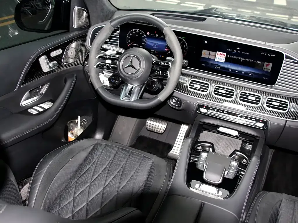 Mercedes-Benz GLS AMG — фото 6