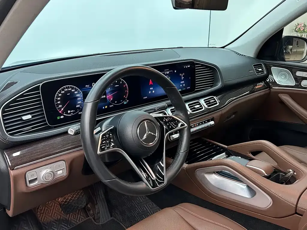 Mercedes-Benz GLE — фото 10