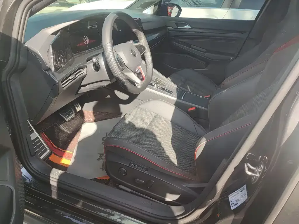 Volkswagen Golf GTI — фото 4