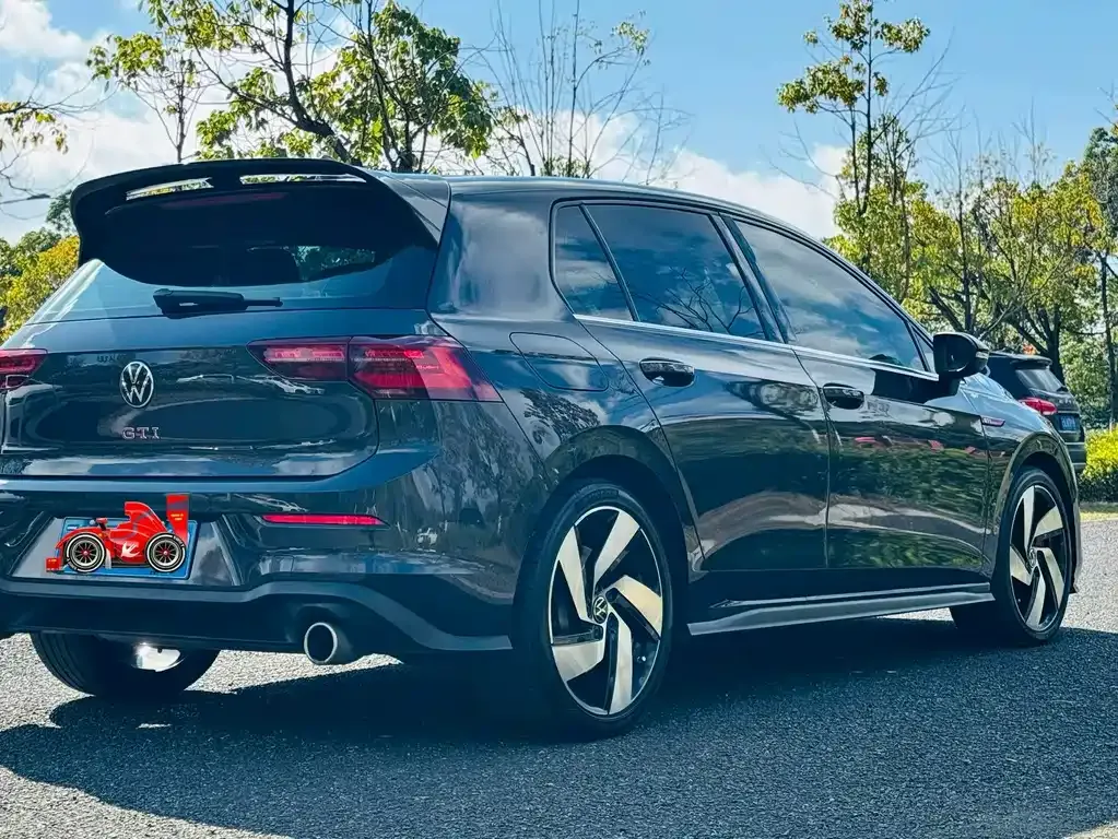 Volkswagen Golf GTI — фото 8