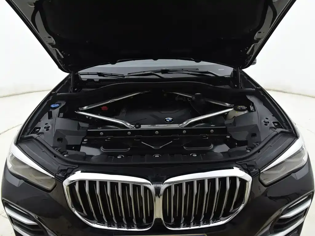 BMW X5 (Import) — фото 6