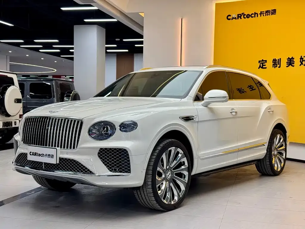 Bentley Bentayga — фото 1